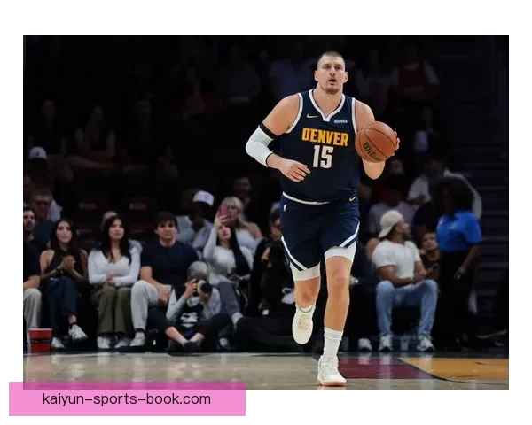 约基奇轻拍文班胸脯引热议双方回应再约对决约老师称其或改变篮球未来格局